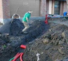 Remblais et grillage avertisseur sur Gaines FT et électricité