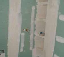 Finitions de la niche salle de bains