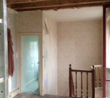 Avant le plafond de l'escalier