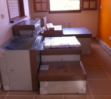Les meubles de la cuisine qui devrait être installée prochainement