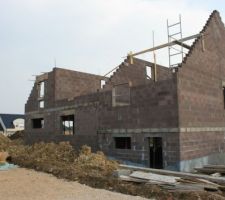 Bientôt la charpente!