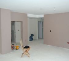 Peinture salon, poele de masse