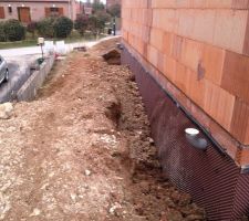 Debut du remplissage du vide sanitaire