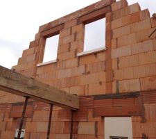 Appuie fenetre deux chambres etage