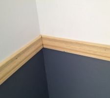 Les cimaises coupe &agrave; 45 degr&eacute; pas trop mal :-)