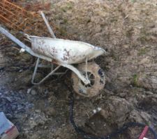 La brouette est r&eacute;par&eacute;e ! Ca va envoy&eacute; ! ;-)