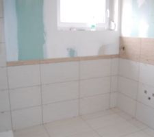 Mur est, qui s'est r&eacute;v&eacute;l&eacute; ne pas &ecirc;tre droit!