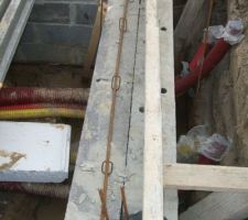 Les fondations du pignon, corrig&eacute;es.