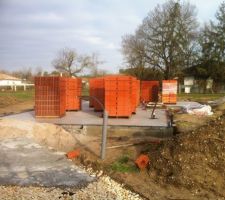 Dalle terminée le 14 décembre 2012. Reprise des travaux le 25/01/2013.