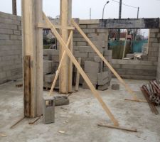 L'int&eacute;rieur avec vue de la cuisine c&ocirc;t&eacute; jardin