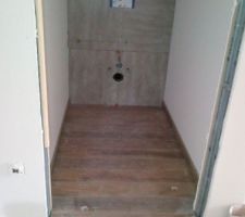 Toilette &agrave; l'&eacute;tage