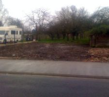 Voila apres beaucoup de travaux fait par nos soins et tres difficil nous avons fais appel &agrave; un terrassier et en 1 journee c etait fait alors que cela faisait un an que nous avions le terrain