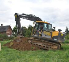 Et voila le terrassement qui d&eacute;bute (sept2012)