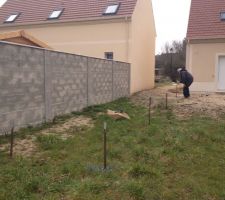 Marquage de l'espace terrasse et du futur abris de jardin