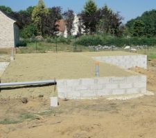 Au premier plan la future cuisine