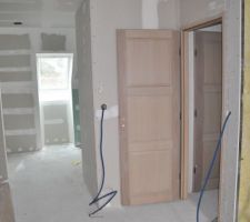 Chambre parentale avec dressing puis SDB sur l'arriere