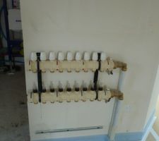 Collecteur chauffage au sol 1/2 niveau   &eacute;tage