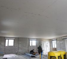 Plafond termin&eacute; :) !!!