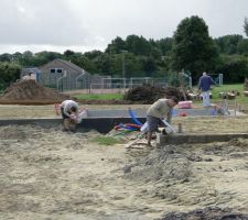 On s'active &agrave; placer la ventilation de cave