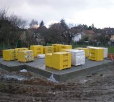 Coulage de la dalle et enduit sur les 2 rangs de surélévation.