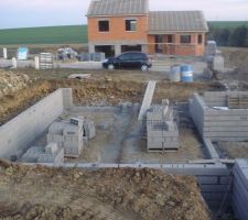 Vide sanitaire cot&eacute; chambres