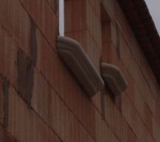 Appuis de fen&ecirc;tre en pierre reconstitu&eacute;e