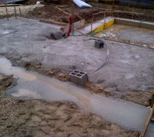 Le garage, qui n'est pas sur vide sanitaire