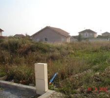 Premi&egrave;re photo du terrain.