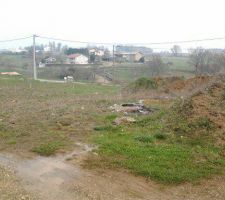 Les piquets sont plac&eacute;s..