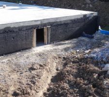 La trappe pour accéder au vide sanitaire