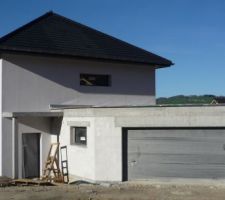 Vue sous le soleil de la maison