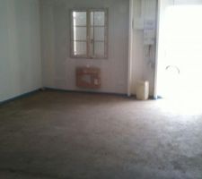 Salon et la porte d'entrée