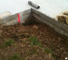 Bon....voila, mais ou est l isolation hydrofuge??? Comment mettre le delta ms! Lol bon ba plus que attendre que le terrassier re-re-revienne...