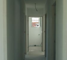 Couloir direction WC