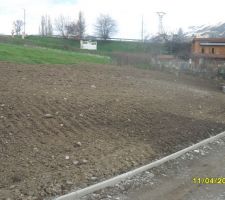 Labourage du terrain en prévision du potager...