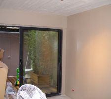 La peinture toujours dans la chambre du 2eme en prevision