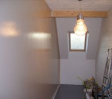 Le bureau a pris des couleurs népal moyen