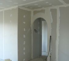 Fin du montages des cloisons et pose des bandes