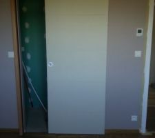 Porte coulissante salle d'eau