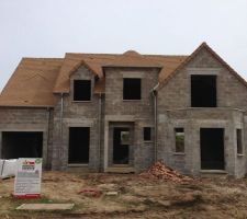 Couverture termin&eacute;e attendons maintenant le d&eacute;but du poste menuiserie...