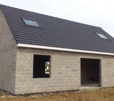 Couverture..Vue de l'arriere de la maison