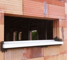 Pose des tablettes et seuils de fen&ecirc;tres