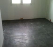 Carrelage d'une chambre