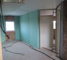 Vue sur SDB et portes des 2loulous