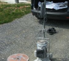 Ponceuse chape liquide