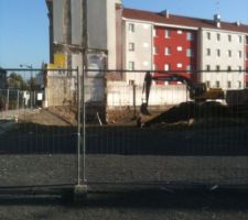 On creuse le futur parking souterain...