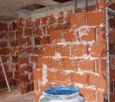 Emplacement de l'escalier et wc en dessous