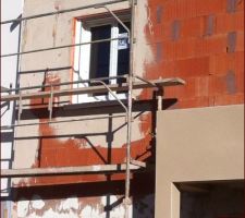 Préparation pour la suite de la façade.