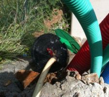 Une fuite sur mon arriv&eacute;e d eau avec le tuyau du ma&ccedil;on. 
Attention au prix de l eau !