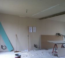 Vu a gauche de la salle &agrave; manger &agrave; droite du salon